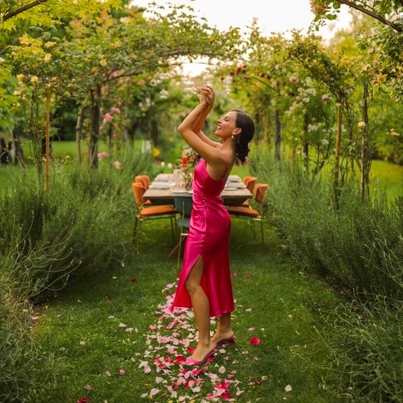 ZARA BLOGGERS FAV SATIN DRAPED DRESS PINK - Picture 3 of 14